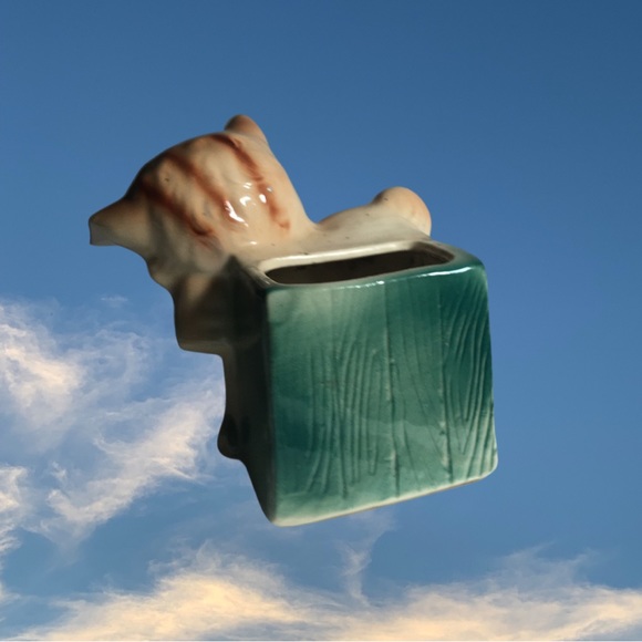 USA Ceramic cat planter - Picture 4 of 4